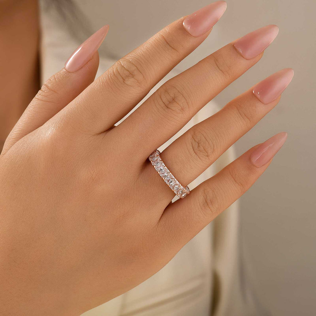 Velirella Elegant Radiant Cut Women's Wedding Band In Brass - Velirellajewelry